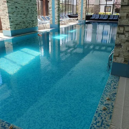 Azax In Terra Complex *