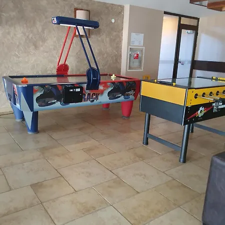 Azax In Terra Complex *