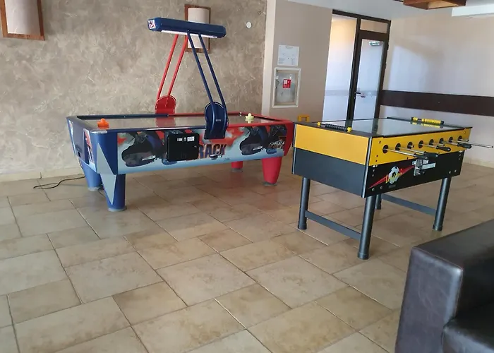 Azax In Terra Complex *