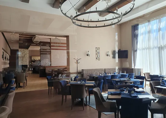 Azax In Terra Complex *